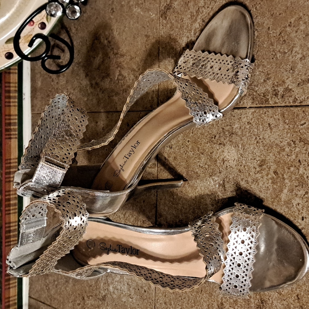 Sophia Taylor silver shoes
